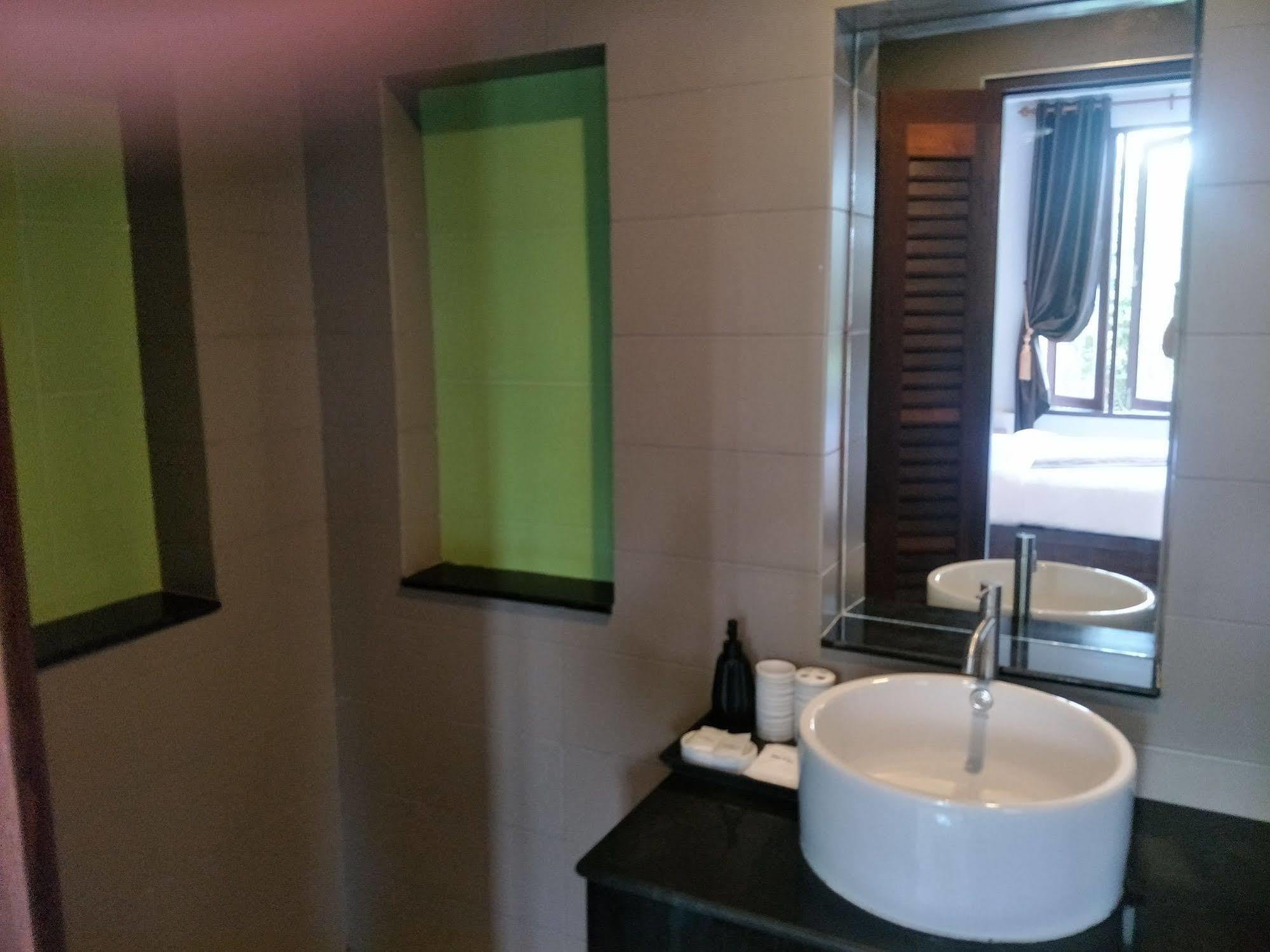 Lanta Intanin Resort - Sha Extra Plus Ko Lanta Exteriör bild