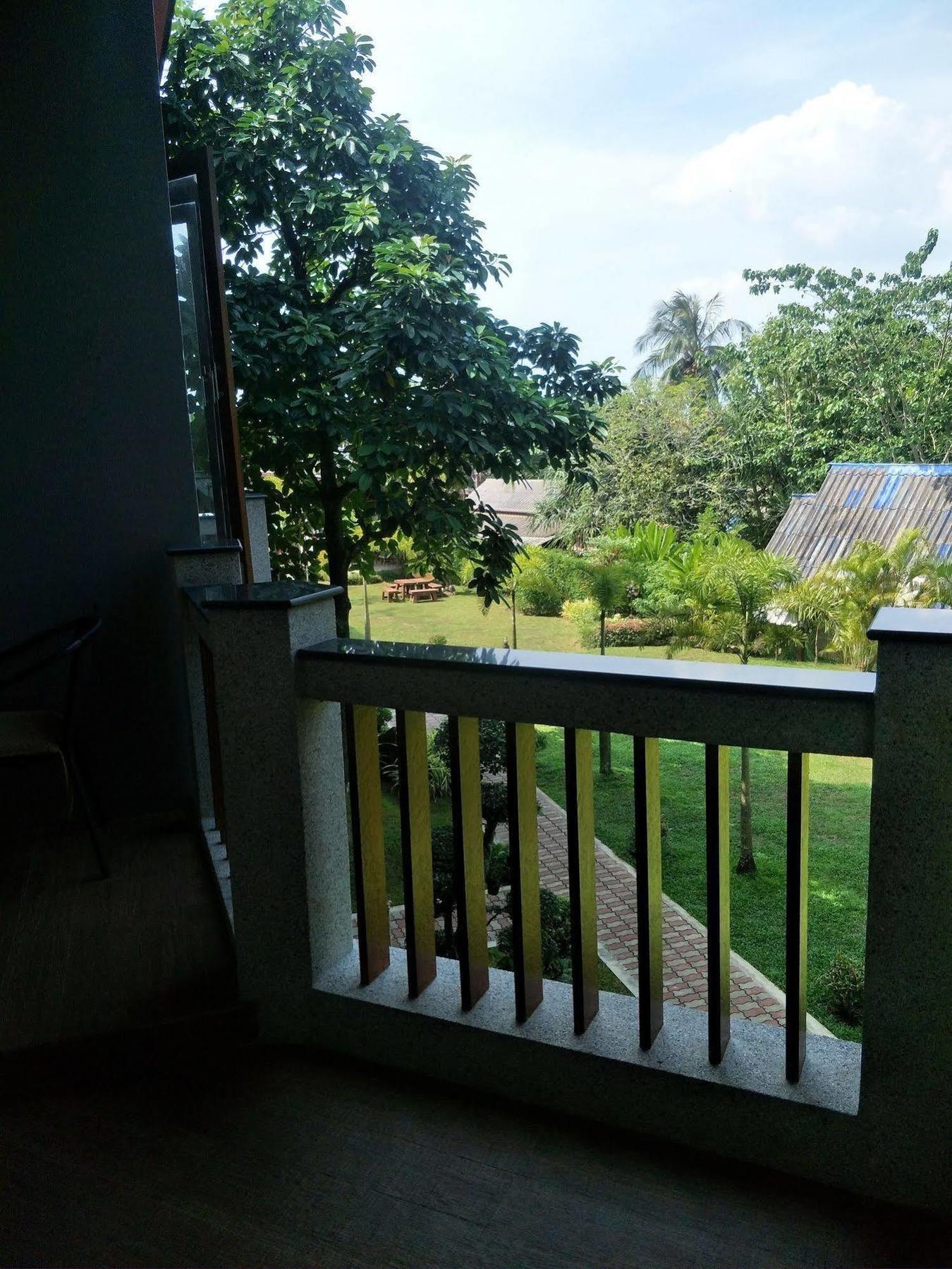Lanta Intanin Resort - Sha Extra Plus Ko Lanta Exteriör bild