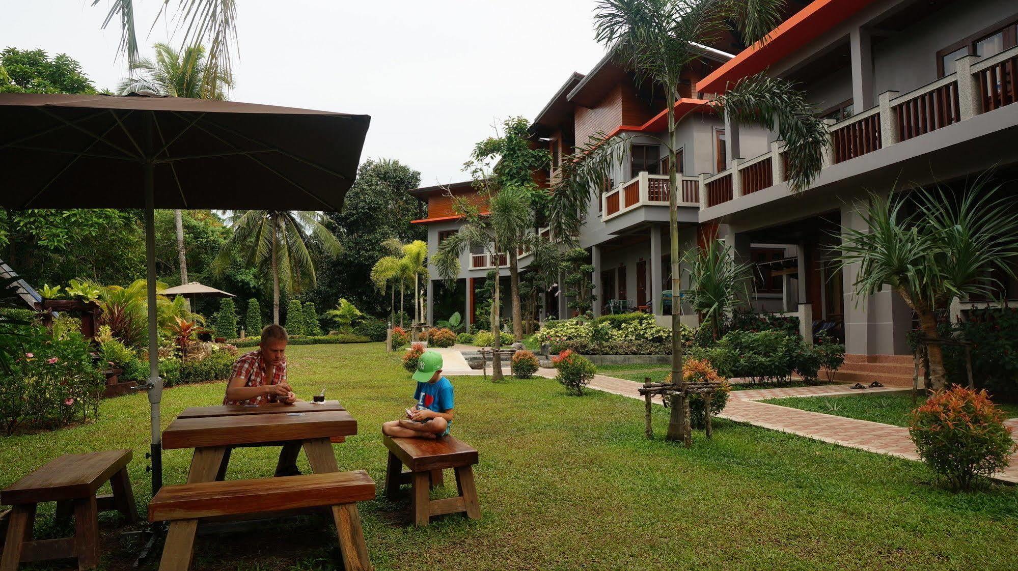 Lanta Intanin Resort - Sha Extra Plus Ko Lanta Exteriör bild